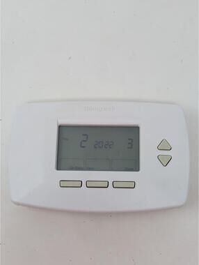 Honeywell RTH7500D 7 Day Programmable Thermostat - Pre Owned